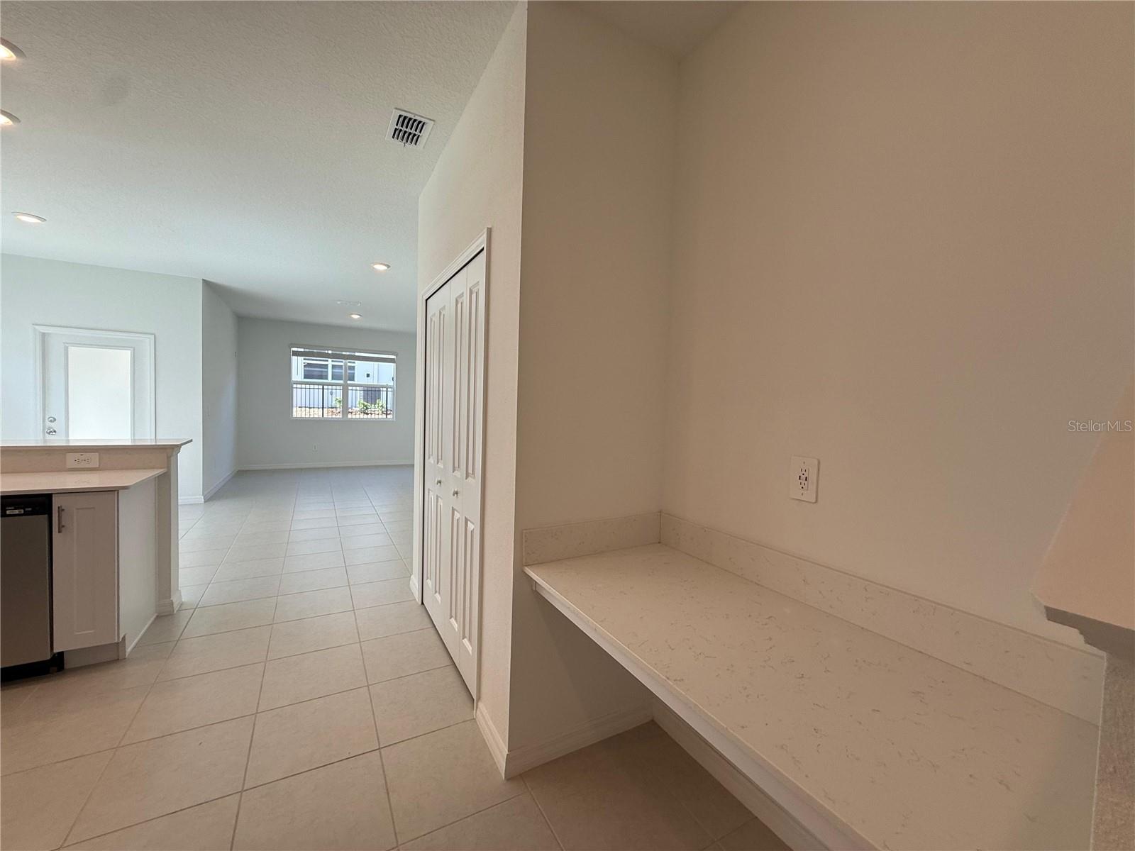 TWINFLOWERS - TOWNHOMES - Residential Lease