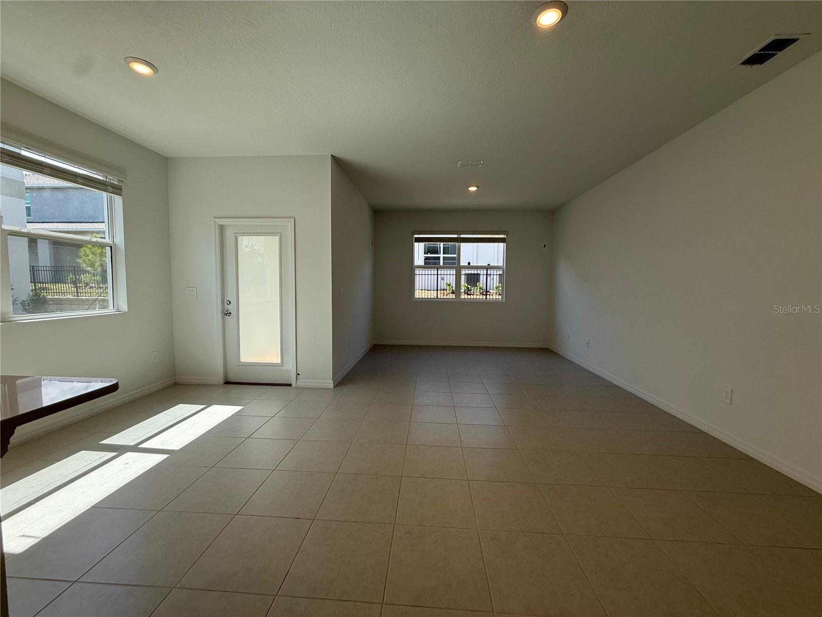 TWINFLOWERS - TOWNHOMES - Residential Lease