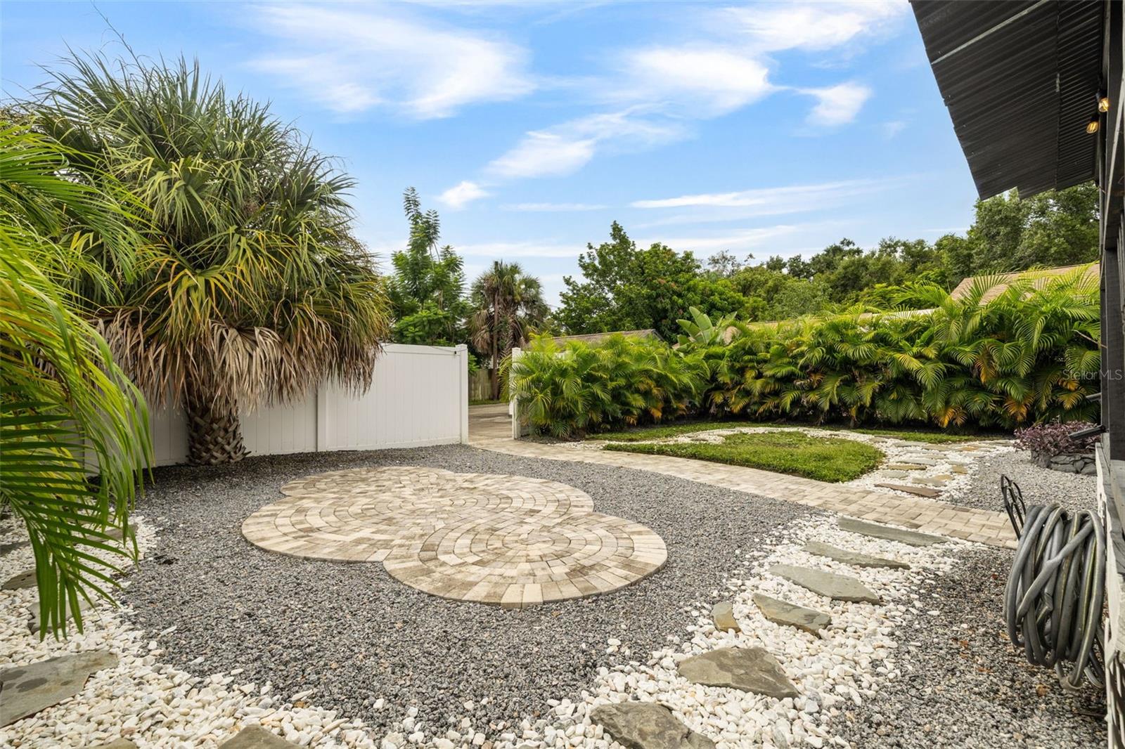 HAMPTON TERRACE - Residential Lease