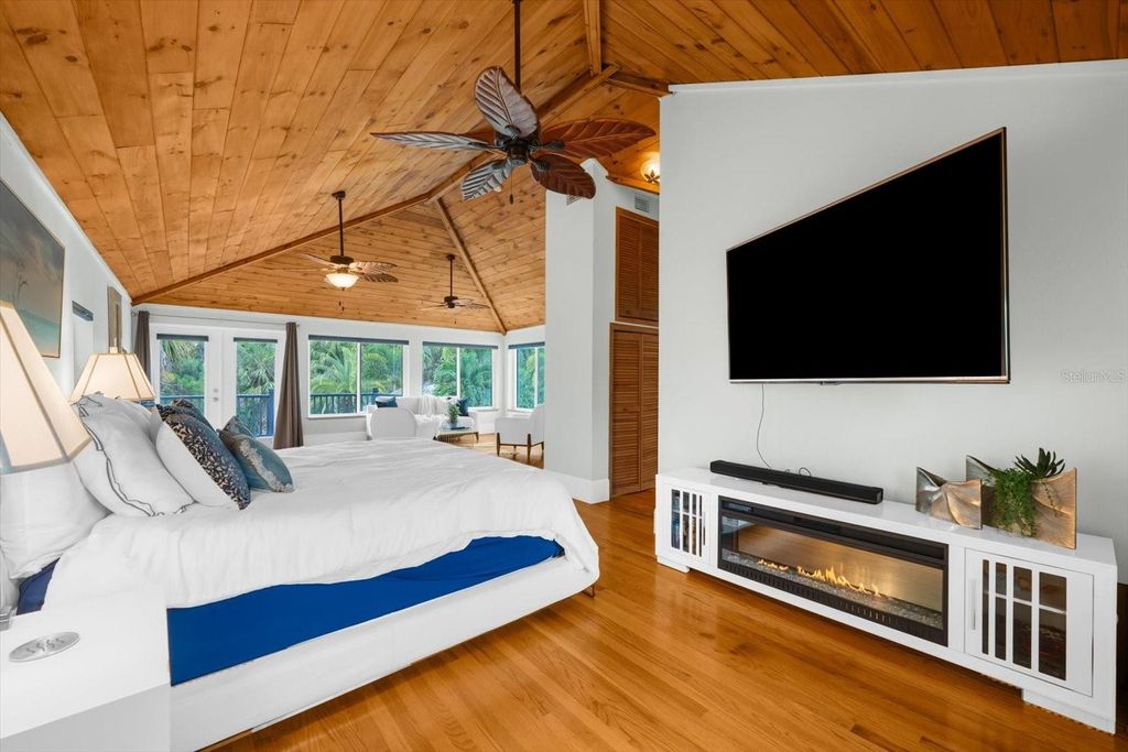 Photo of 768 Seminole Boulevard, Tarpon Springs, FL 34689 (MLS # TB8427115)