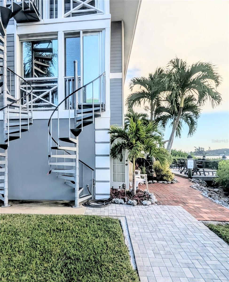 BOATYARD - Residential Lease