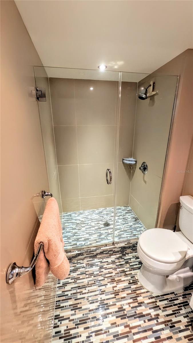 BOATYARD - Residential Lease