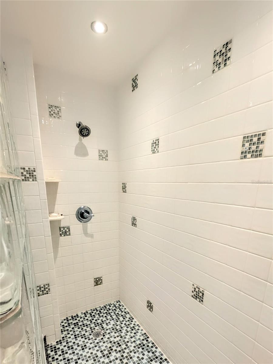 BOATYARD - Residential Lease