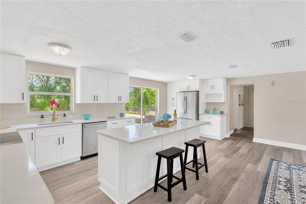 Photo of 4723 Bloomingdale Avenue, Valrico, FL 33596 (MLS # TB8404925)