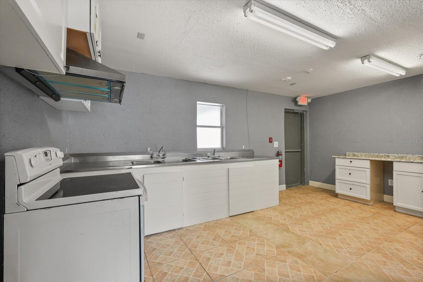 ANGEBILT ADD - Commercial Lease