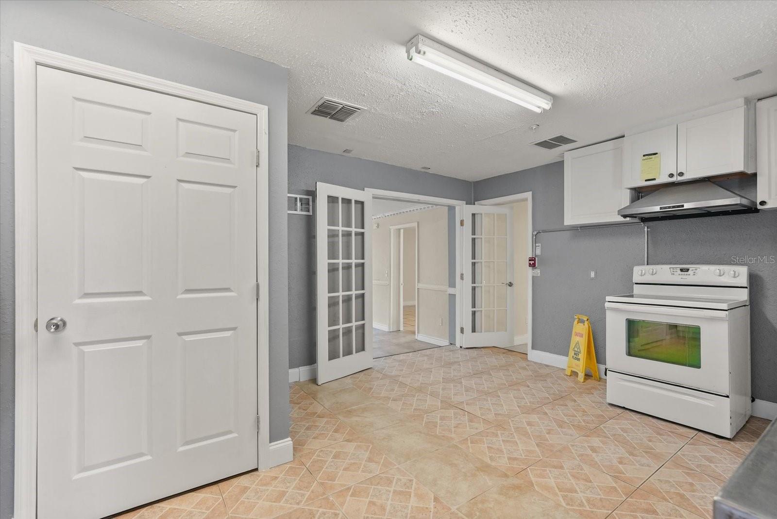 ANGEBILT ADD - Commercial Lease