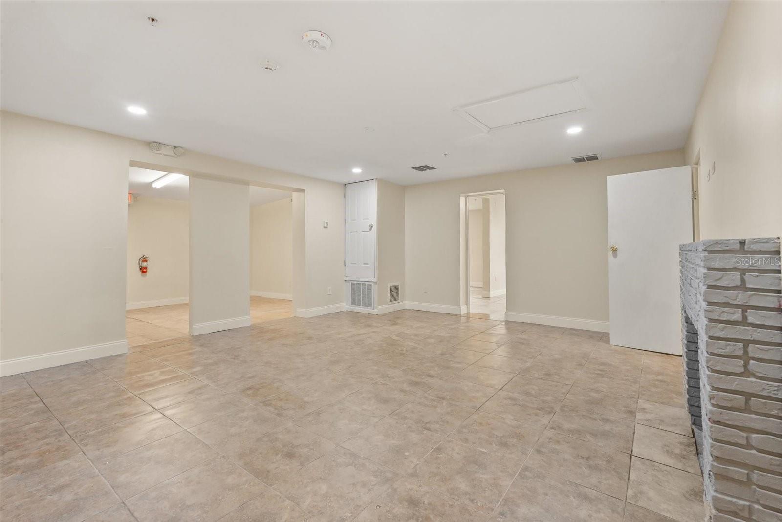 ANGEBILT ADD - Commercial Lease