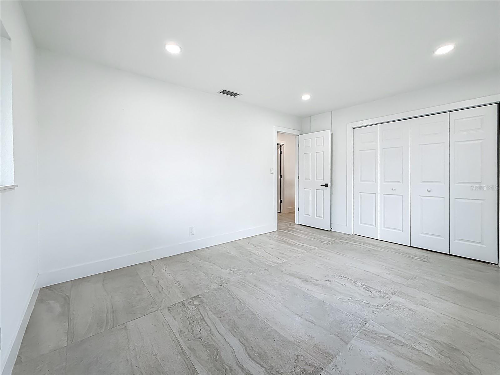 BAYWOOD SHORES 1ST ADD - Residential Lease