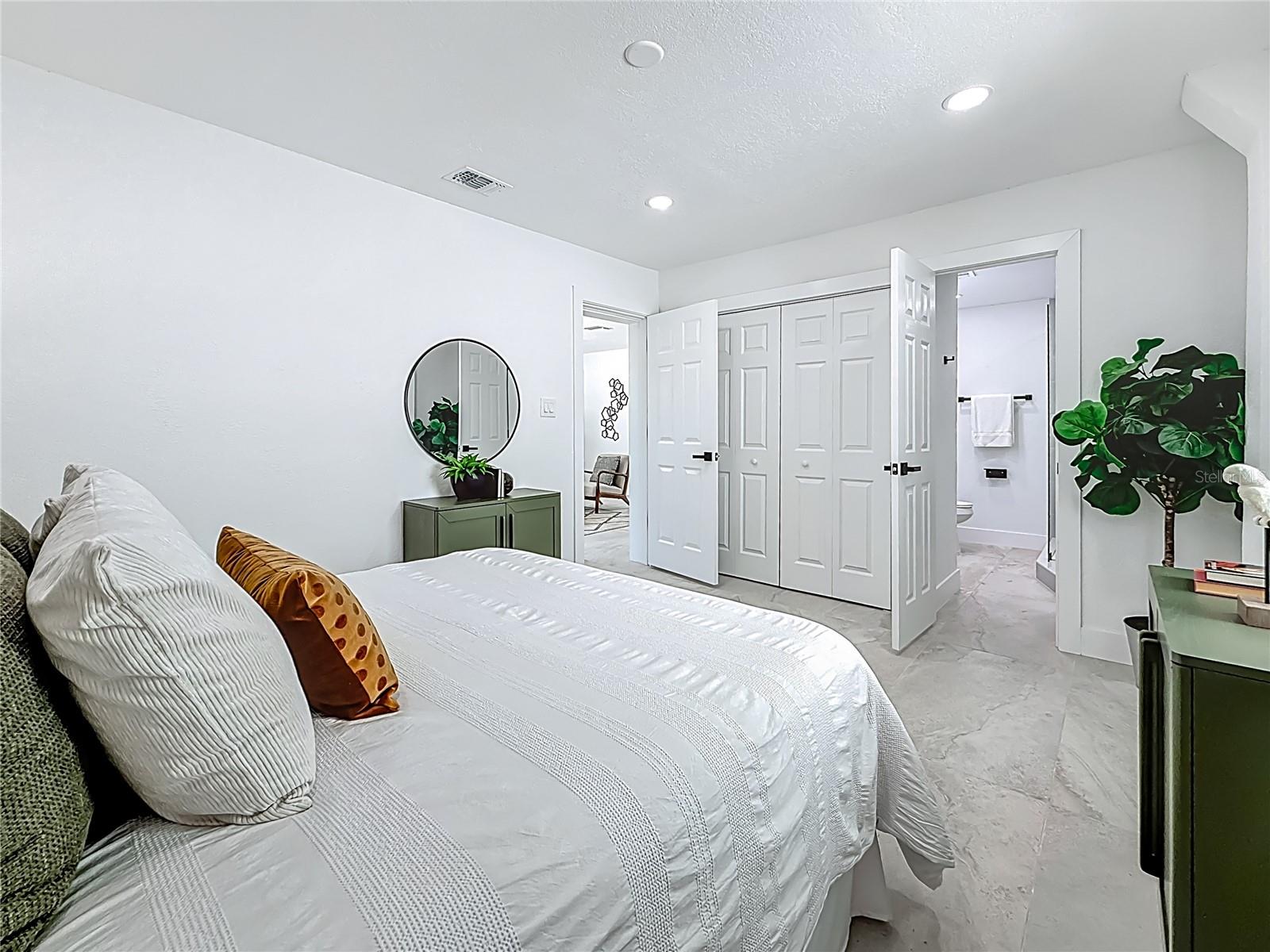BAYWOOD SHORES 1ST ADD - Residential Lease