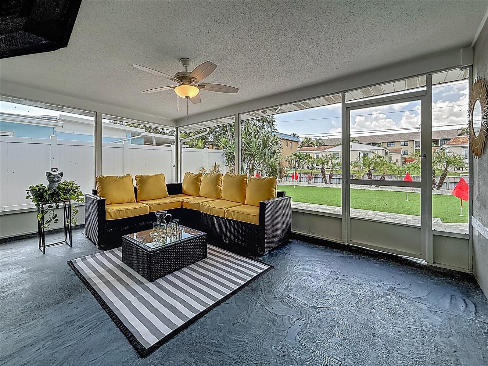 BAYWOOD SHORES 1ST ADD - Residential Lease
