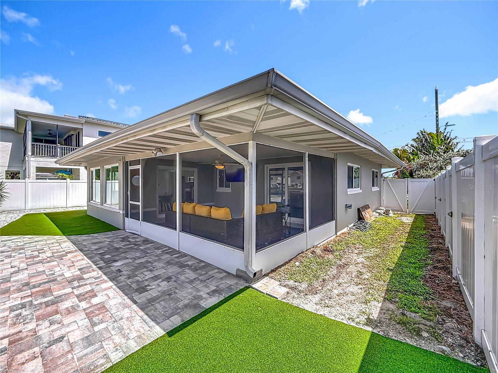BAYWOOD SHORES 1ST ADD - Residential Lease