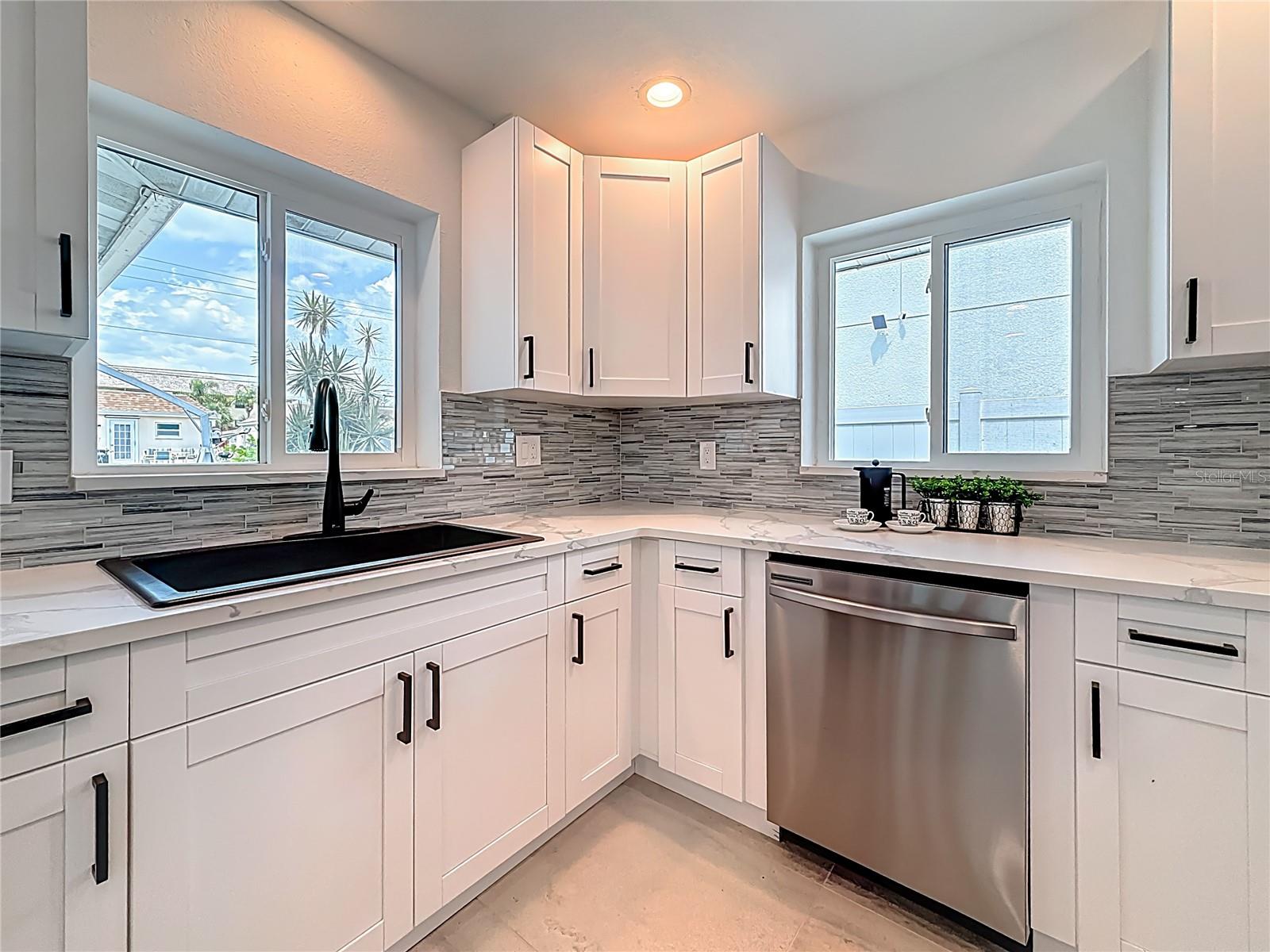 BAYWOOD SHORES 1ST ADD - Residential Lease