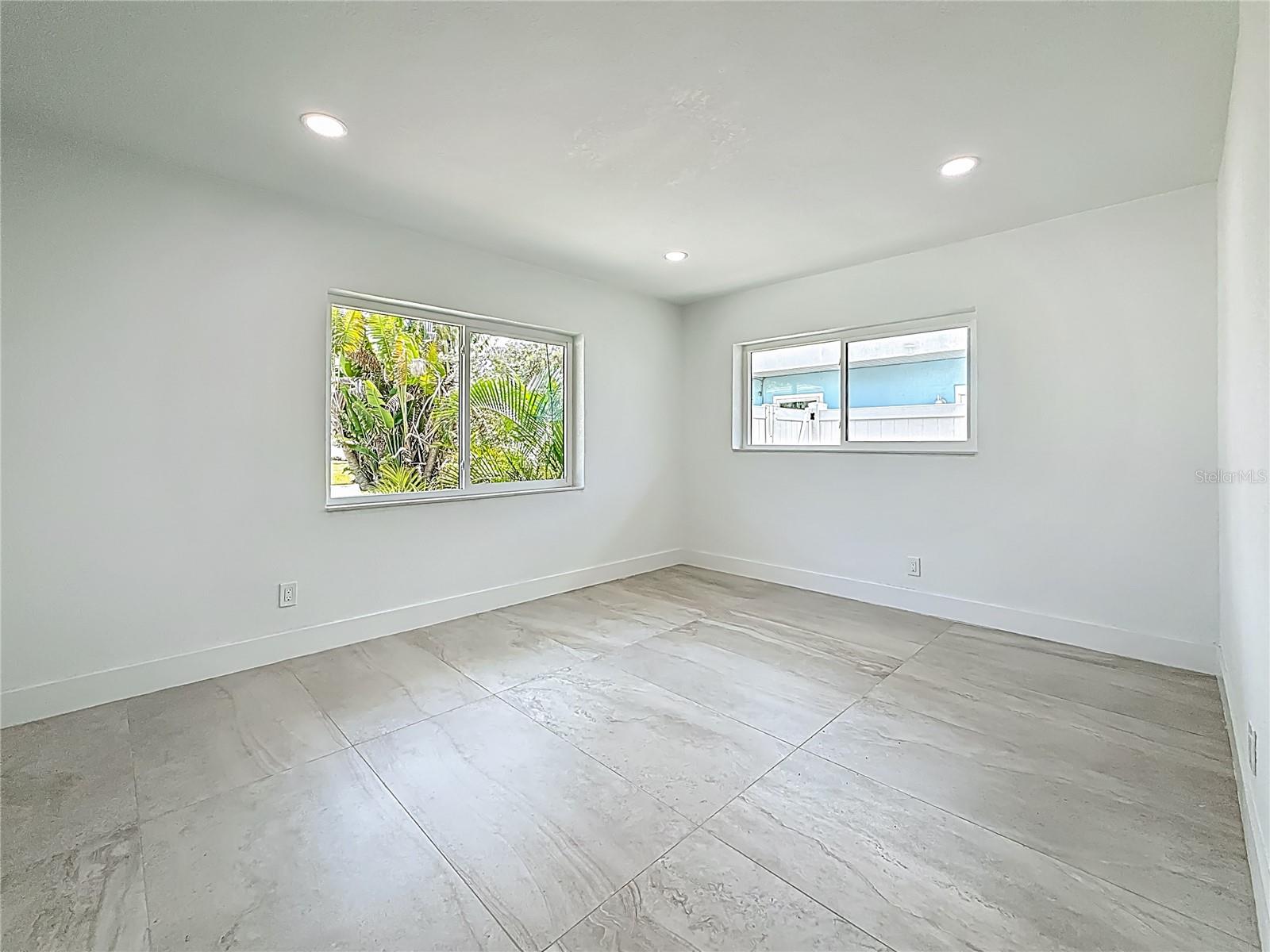 BAYWOOD SHORES 1ST ADD - Residential Lease