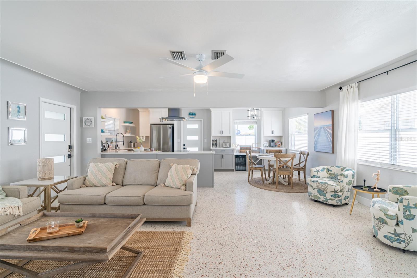 PASADENA SHORES - Residential Lease