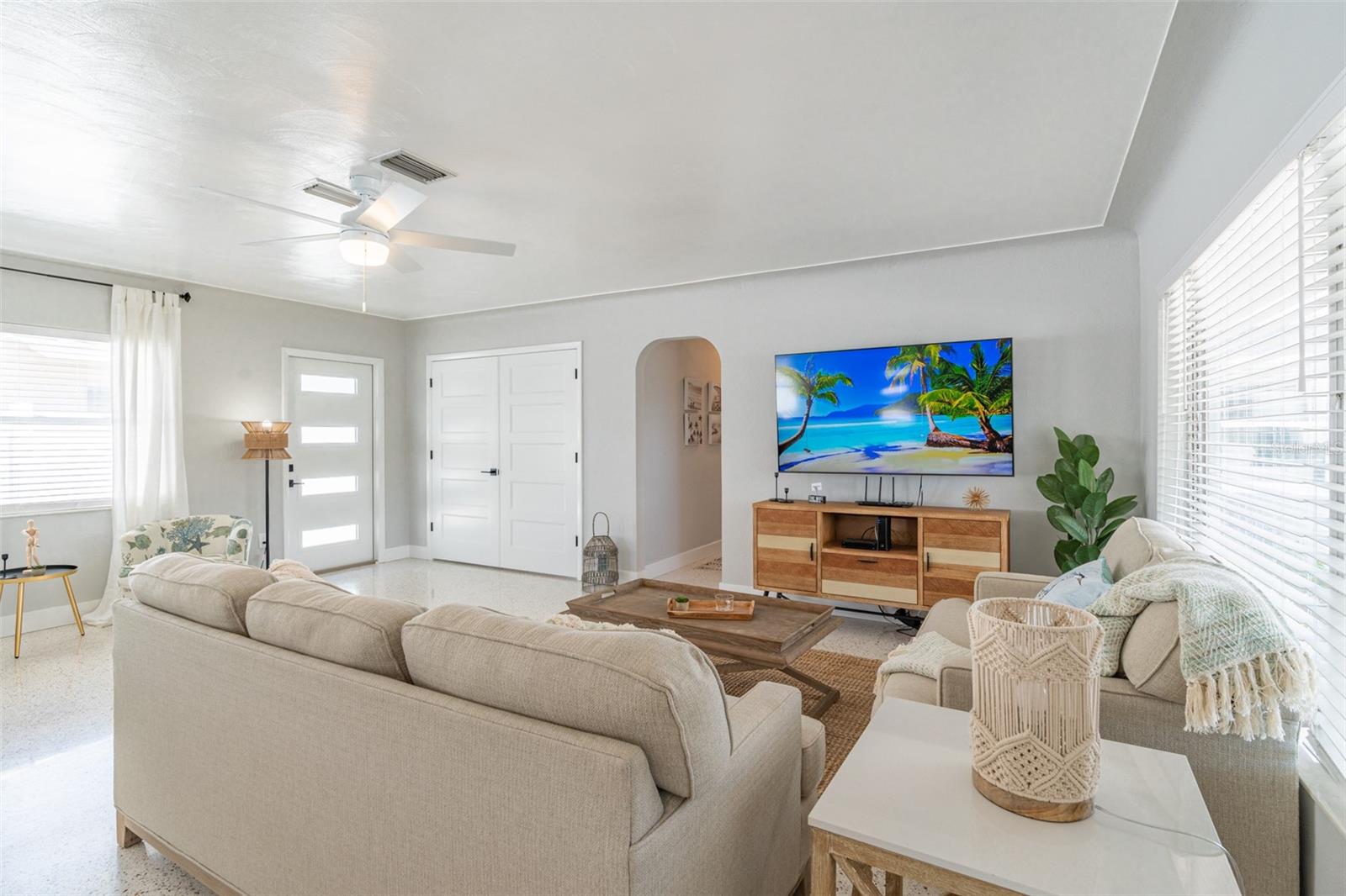 PASADENA SHORES - Residential Lease