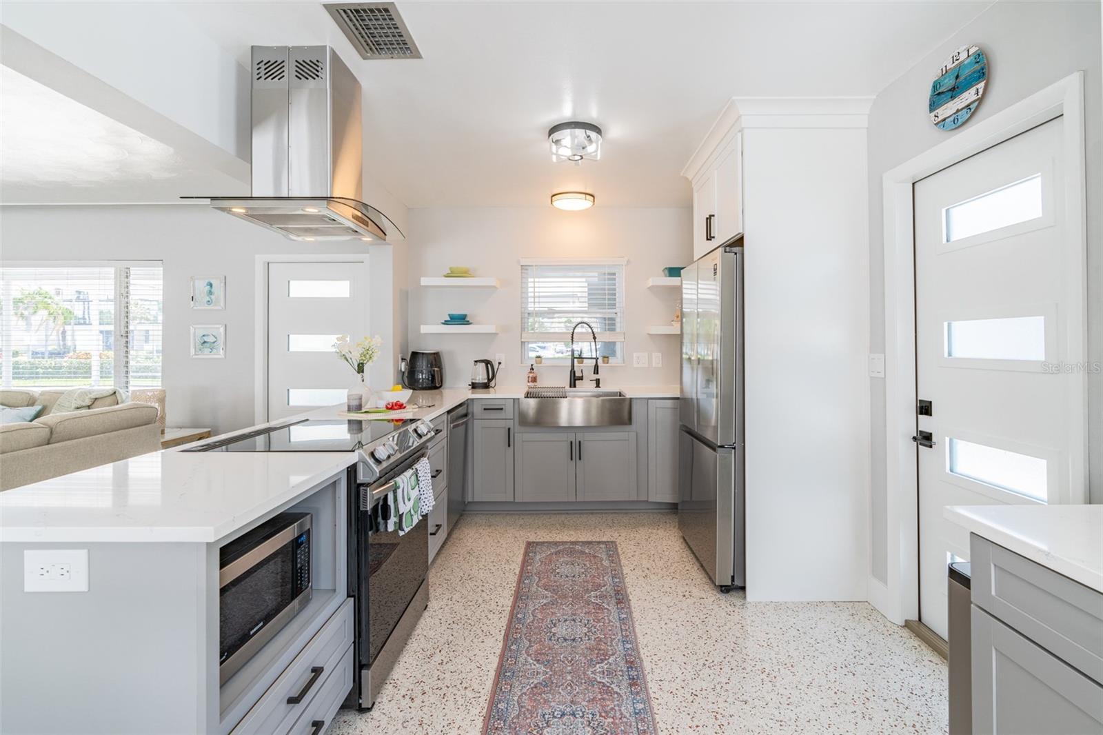 PASADENA SHORES - Residential Lease