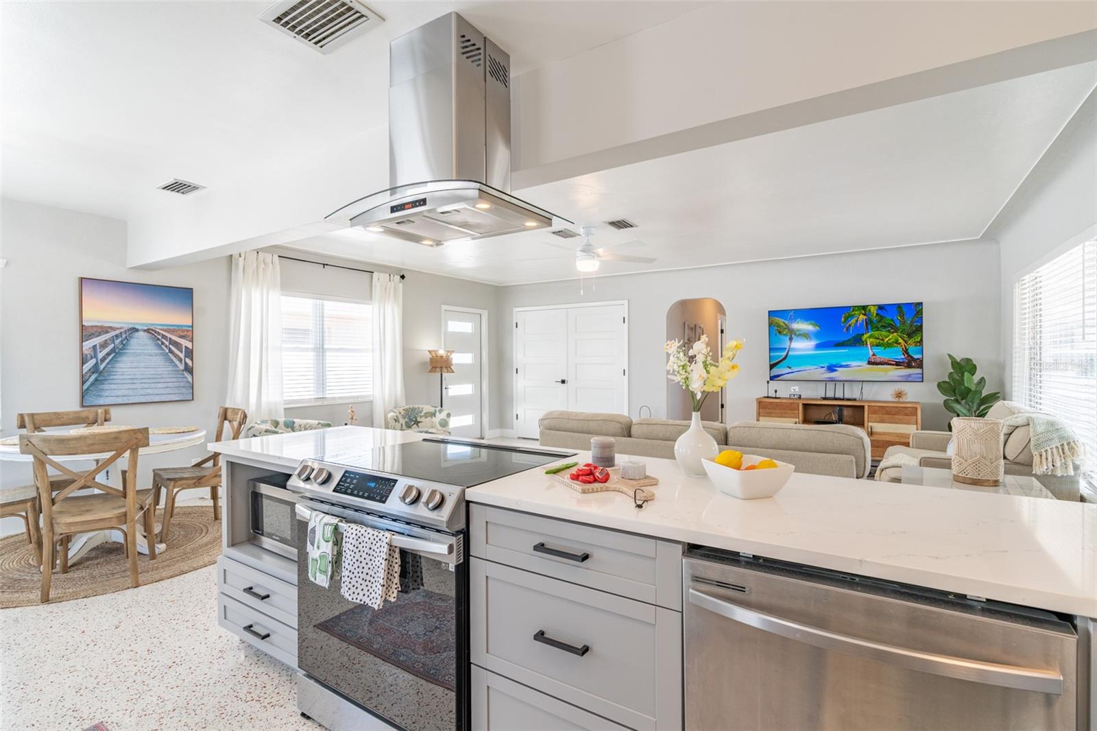 PASADENA SHORES - Residential Lease