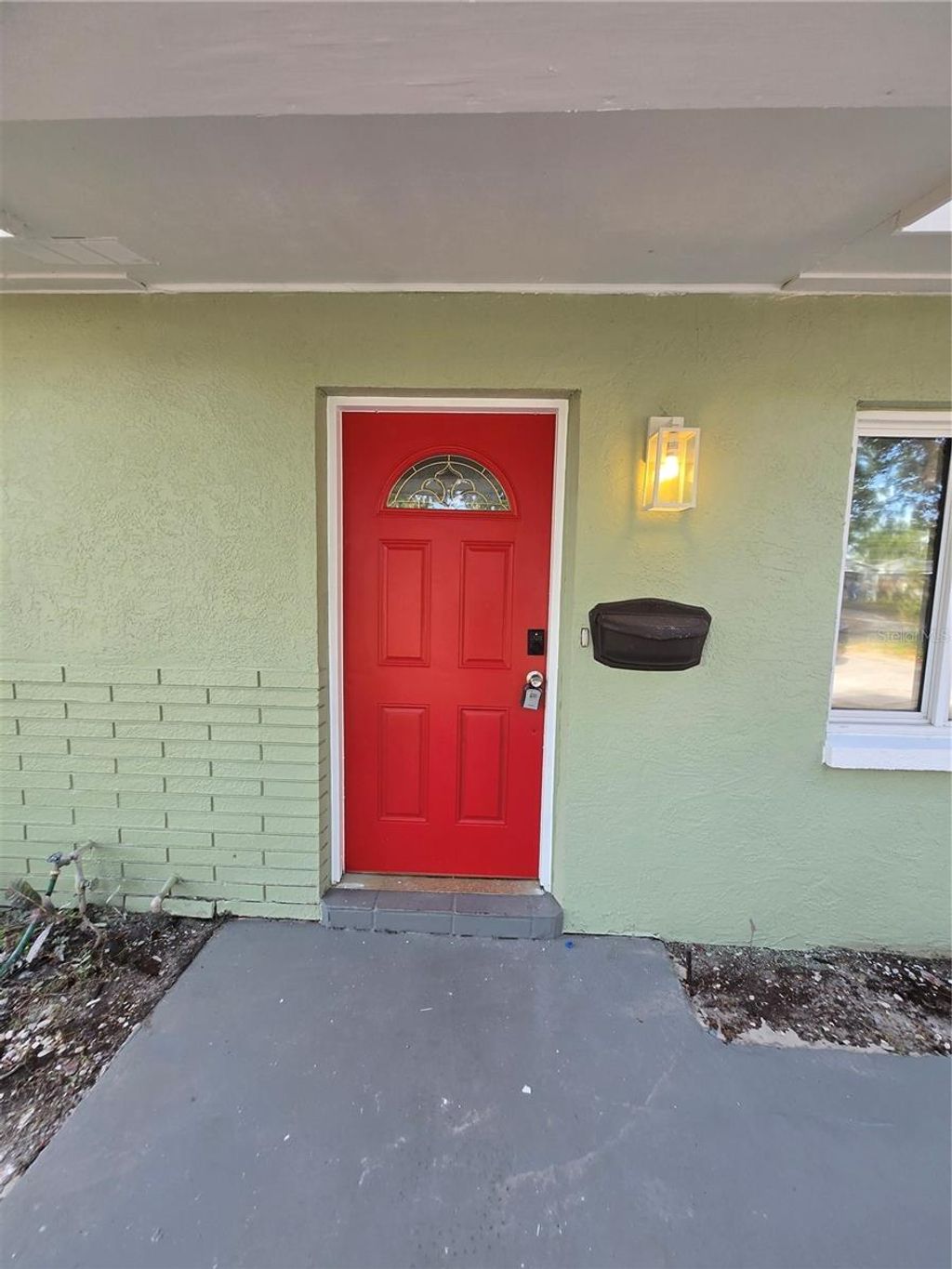 Photo of 782 75th Avenue N, St Petersburg, FL 33702 (MLS # TB8457916)