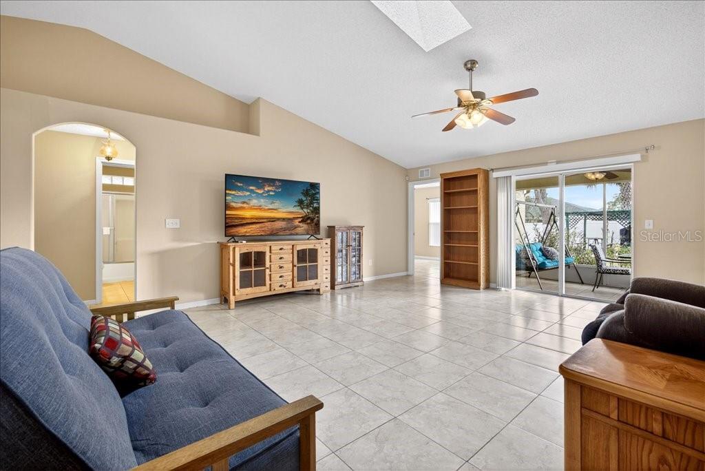 PINE LAKES - Residential