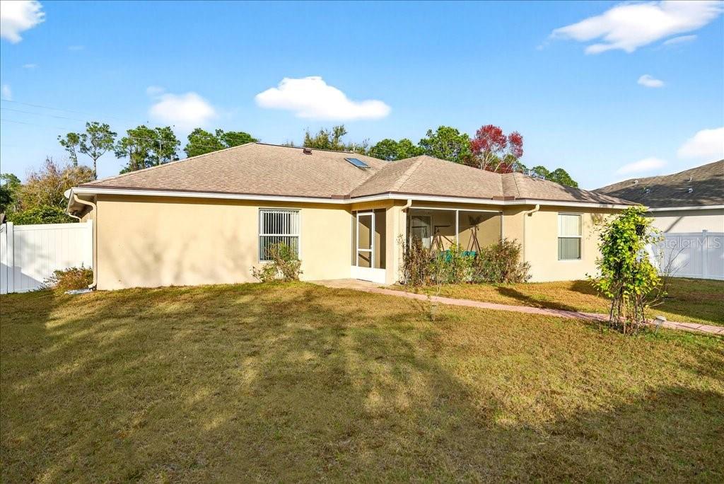 PINE LAKES - Residential