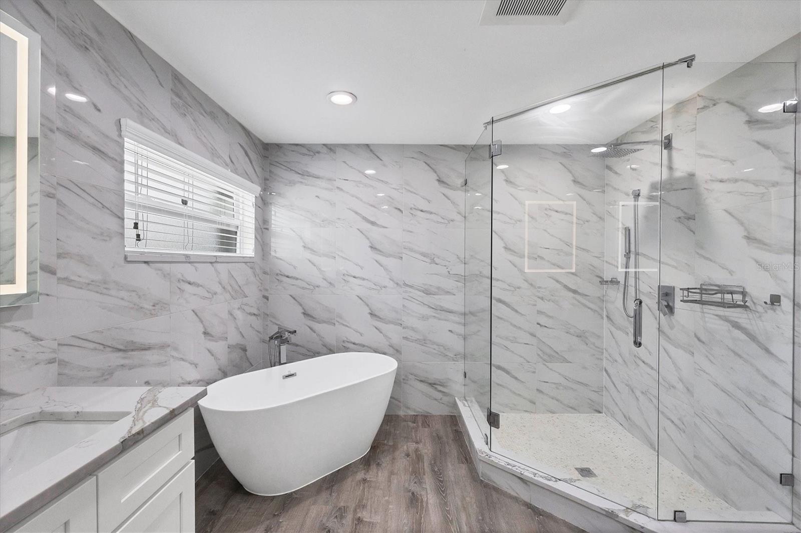 EASTPOINTE PH 2A - Residential Lease