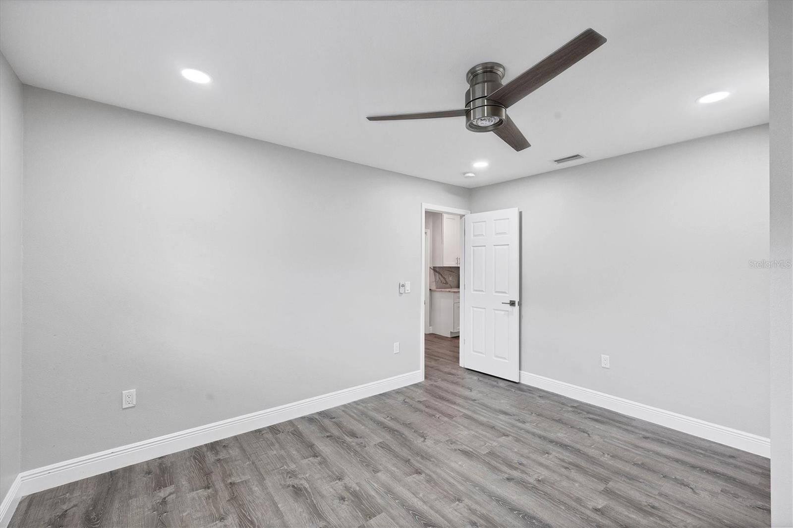 EASTPOINTE PH 2A - Residential Lease