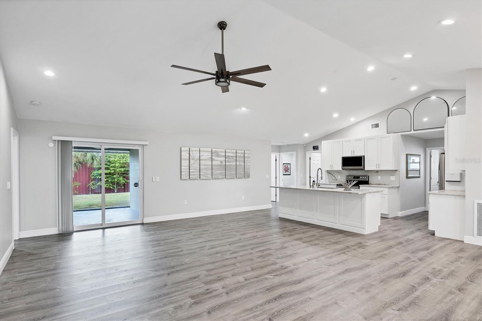 EASTPOINTE PH 2A - Residential Lease