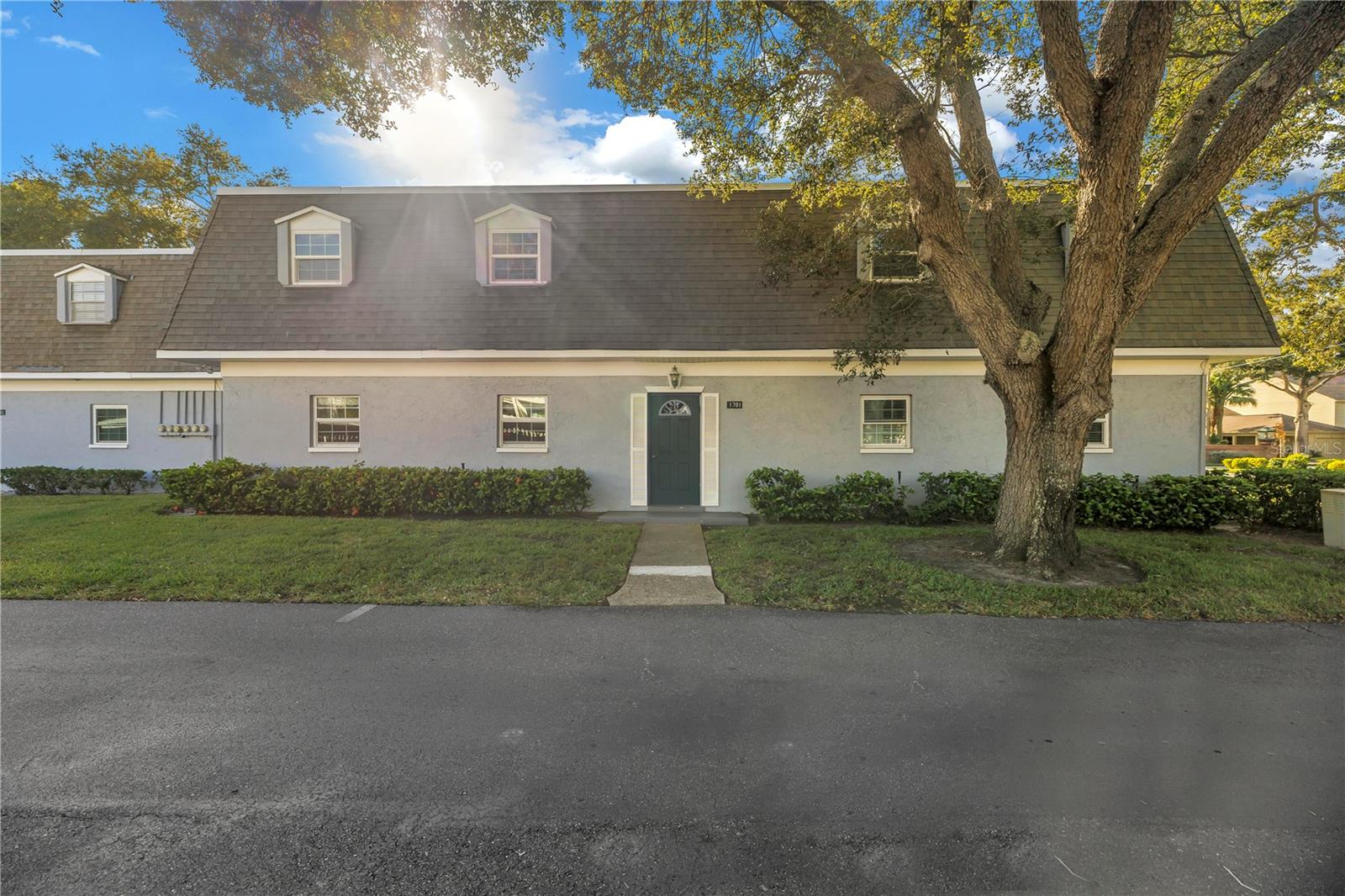 1701 BELLEAIR FOREST DRIVE B