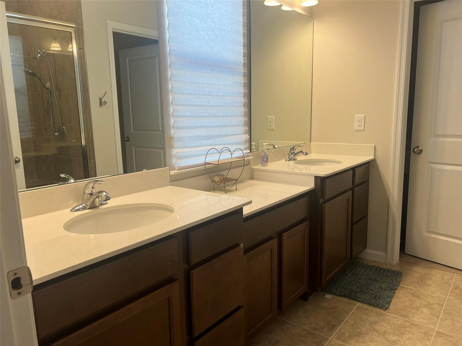 DORA LANDINGS - Residential