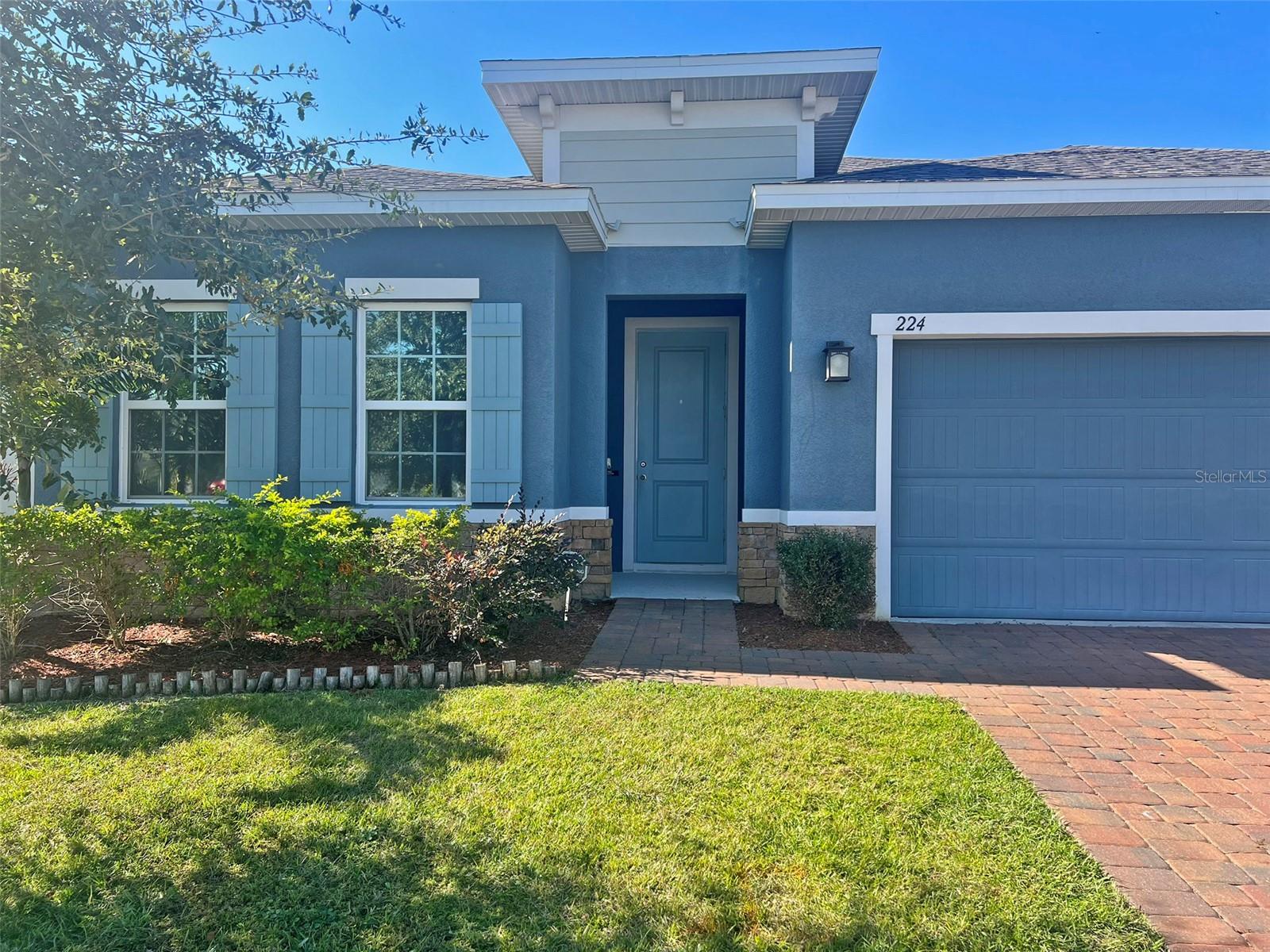 DORA LANDINGS - Residential