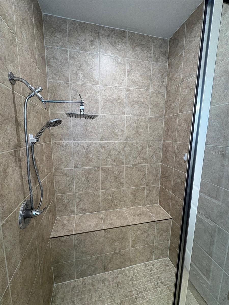 DORA LANDINGS - Residential