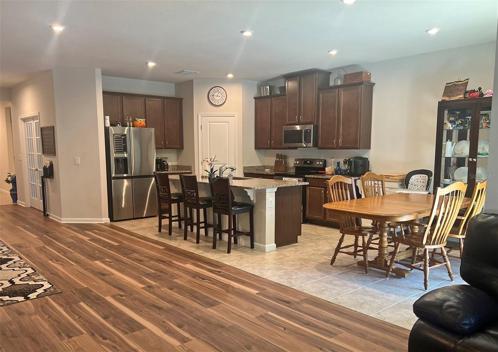 DORA LANDINGS - Residential