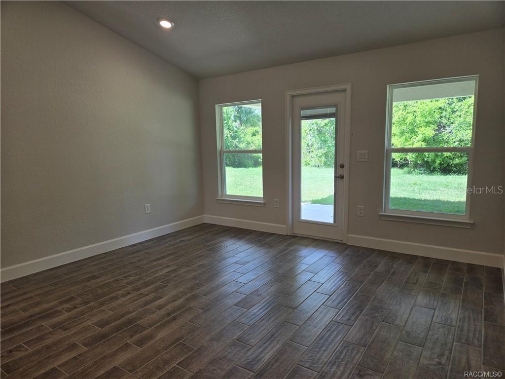 WYLD PALMS - Residential