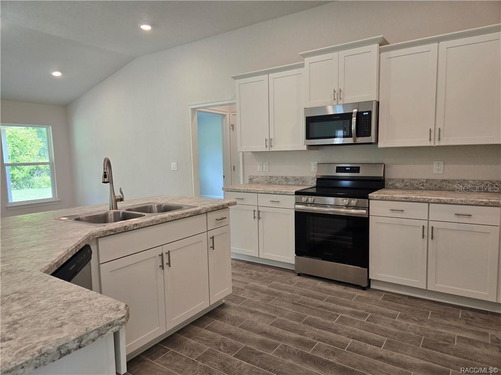 WYLD PALMS - Residential