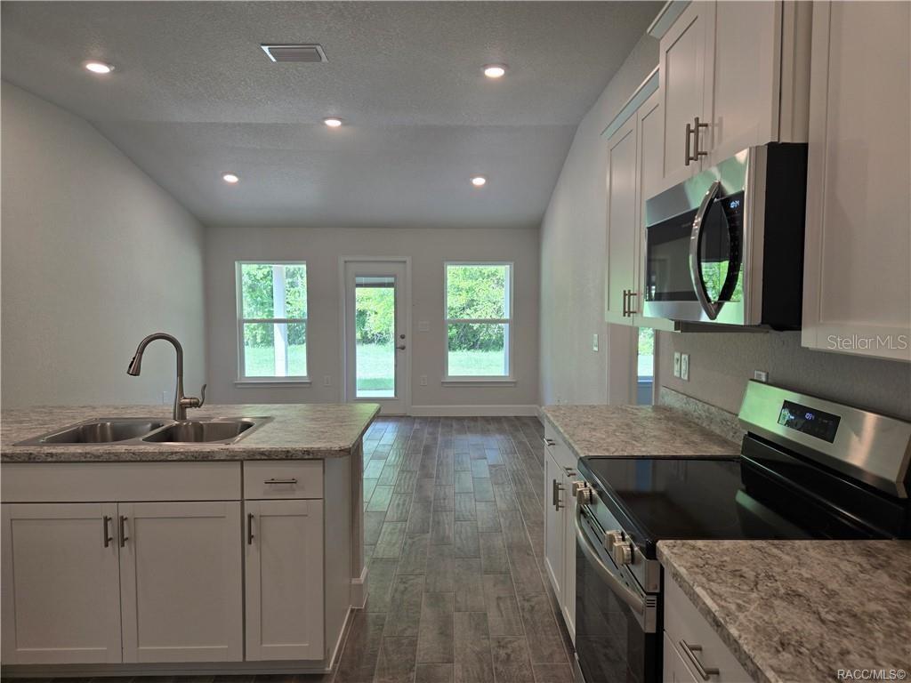 WYLD PALMS - Residential