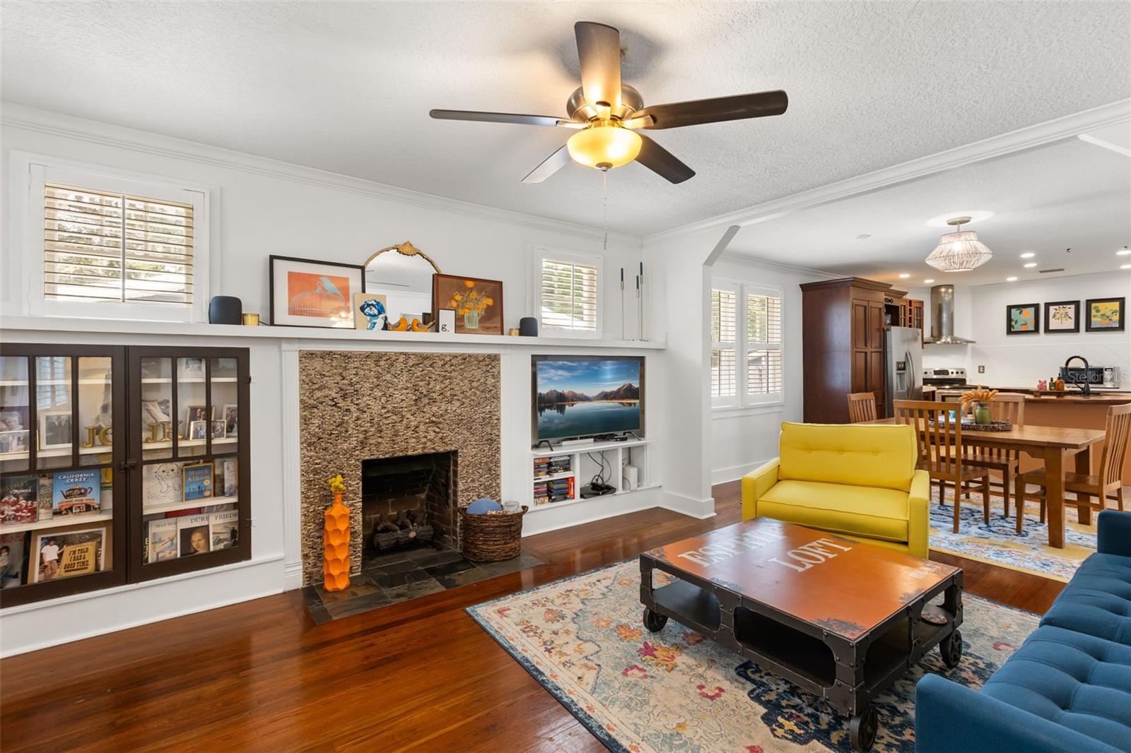1217 NOBLE PLACE
