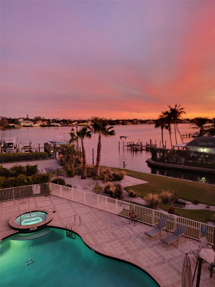 516 TAMIAMI TRAIL S 303