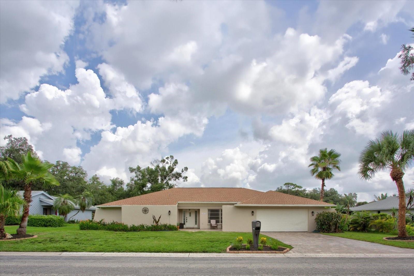 4872 HAWKSHEAD PARK
