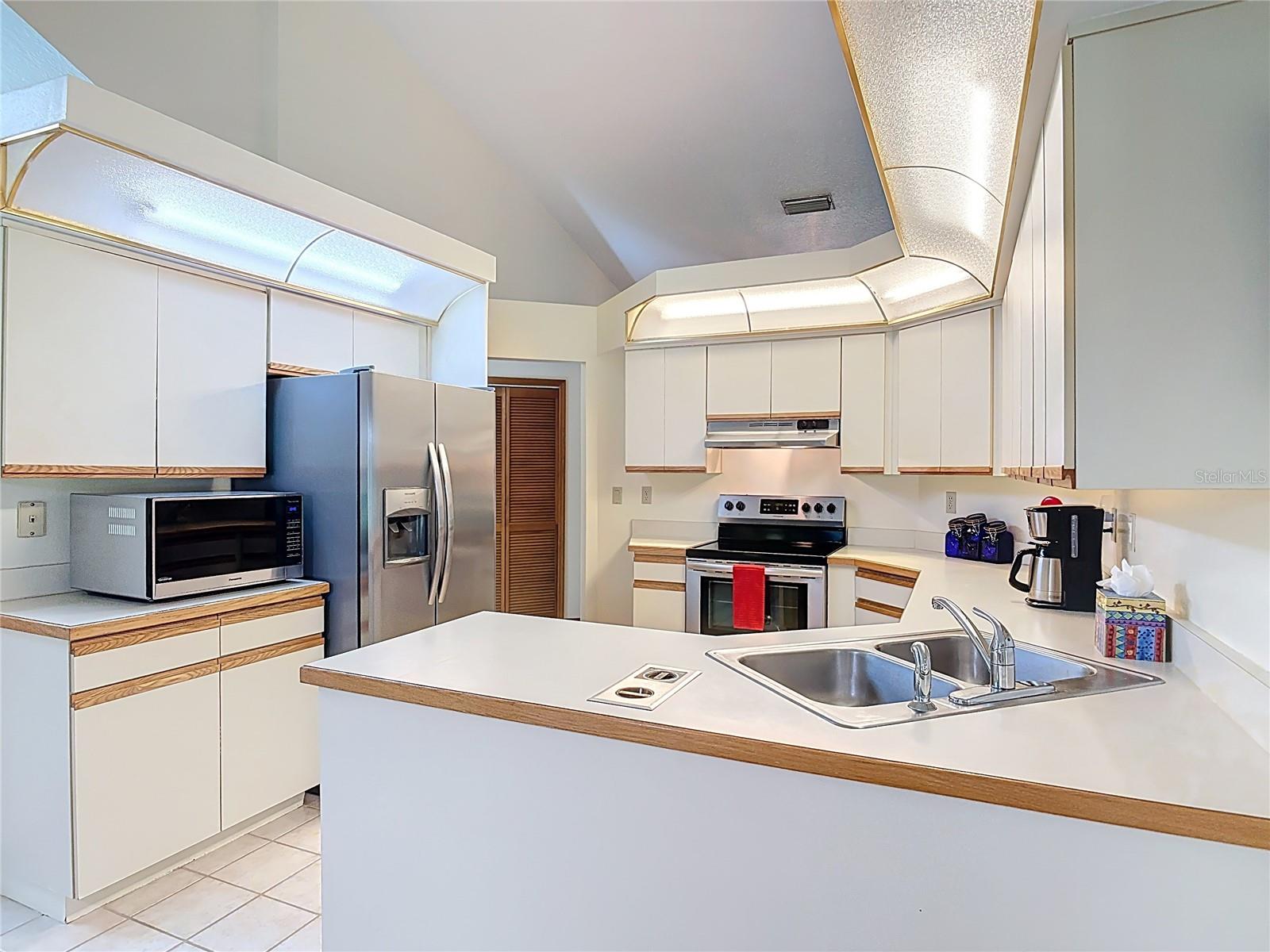 INDIAN MOUND VILLAGE - Residential