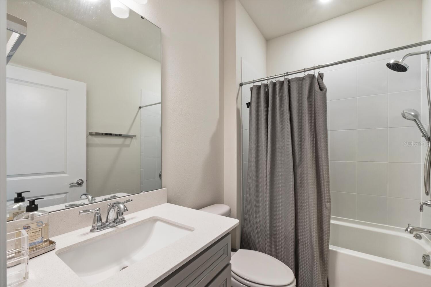 DEL WEBB OASIS PH 3 - Residential Lease