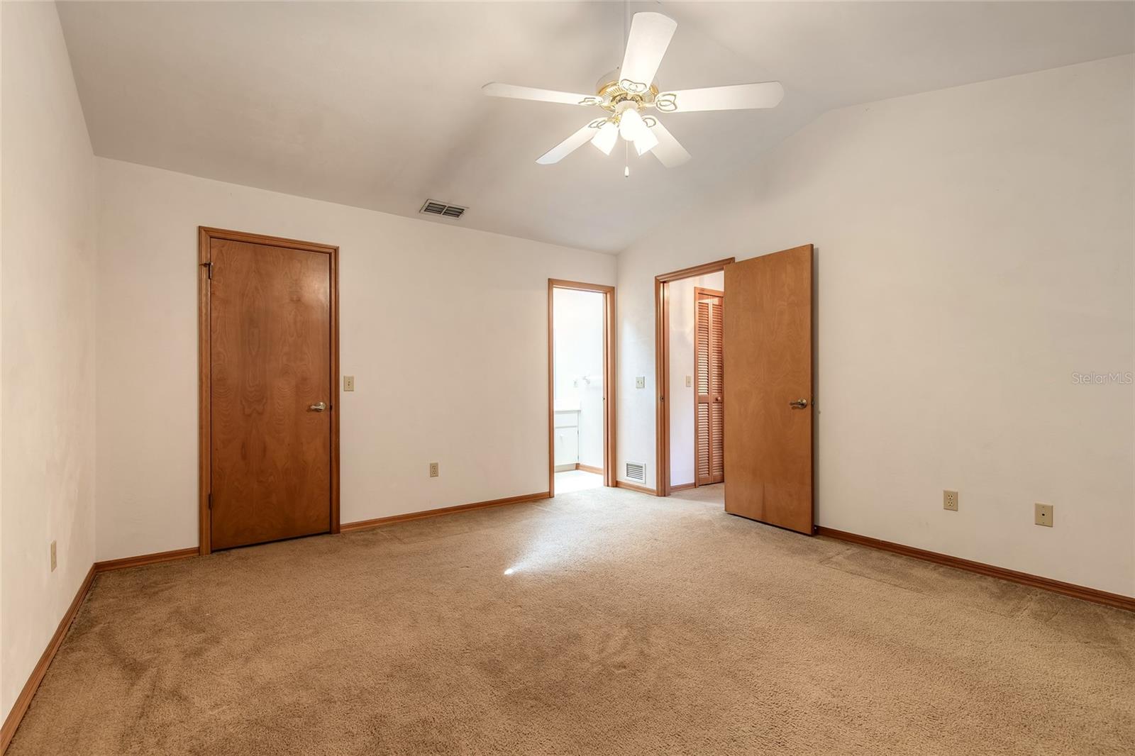 SOUTHERN OAKS - Residential