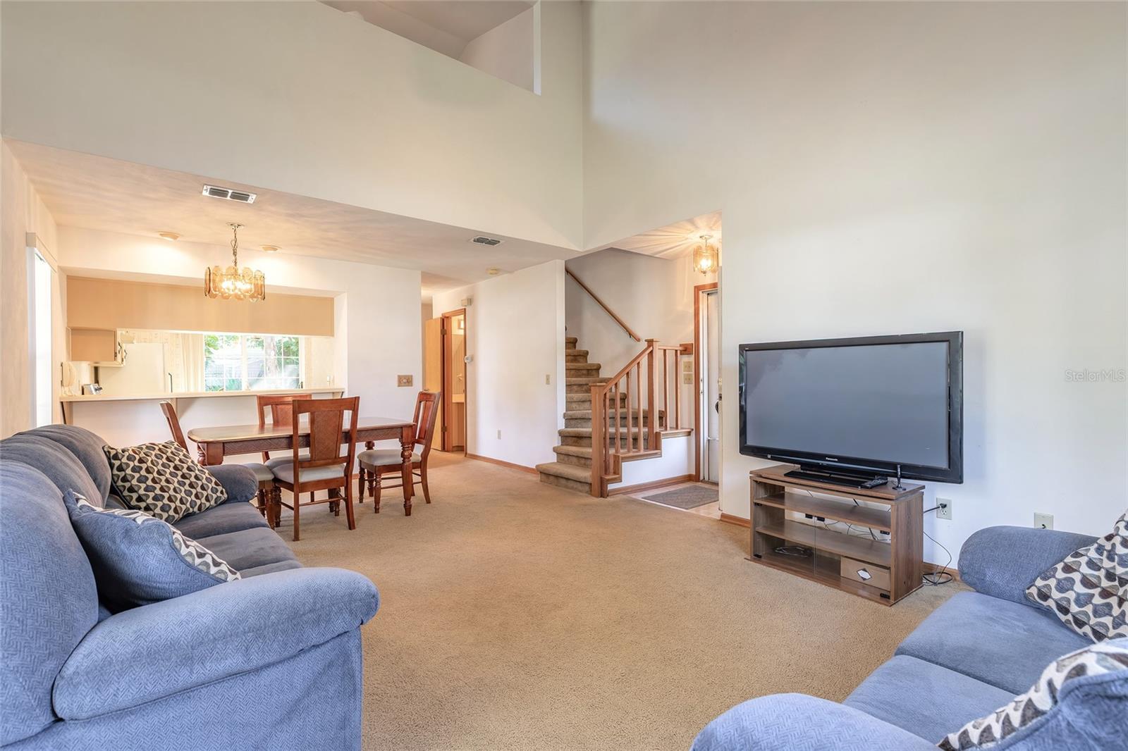1126 SQUIRREL NEST LANE