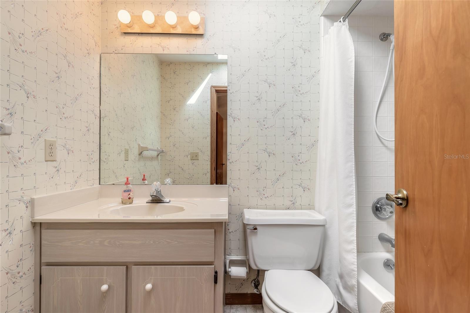 SOUTHERN OAKS - Residential