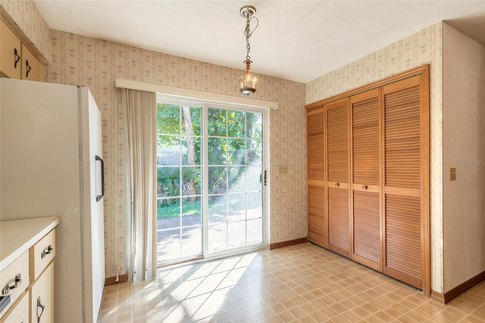 SOUTHERN OAKS - Residential