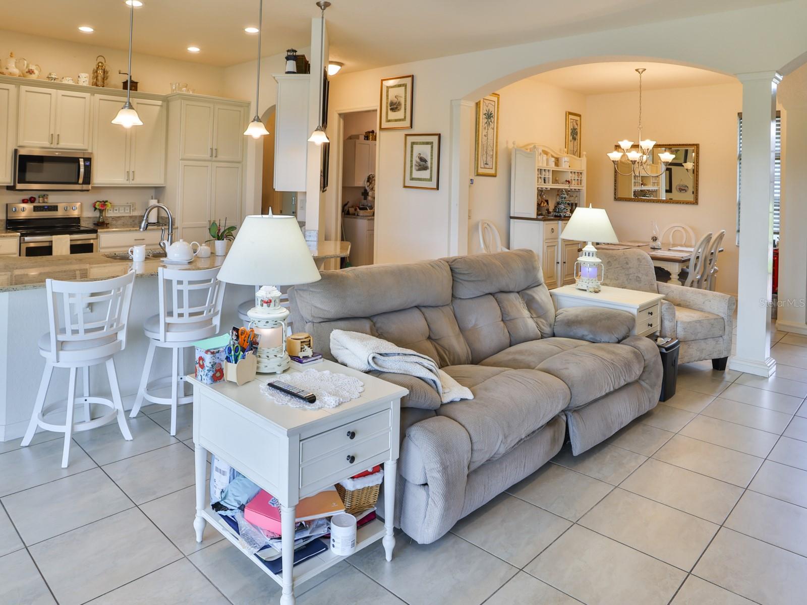 1061 SAWGRASS DRIVE