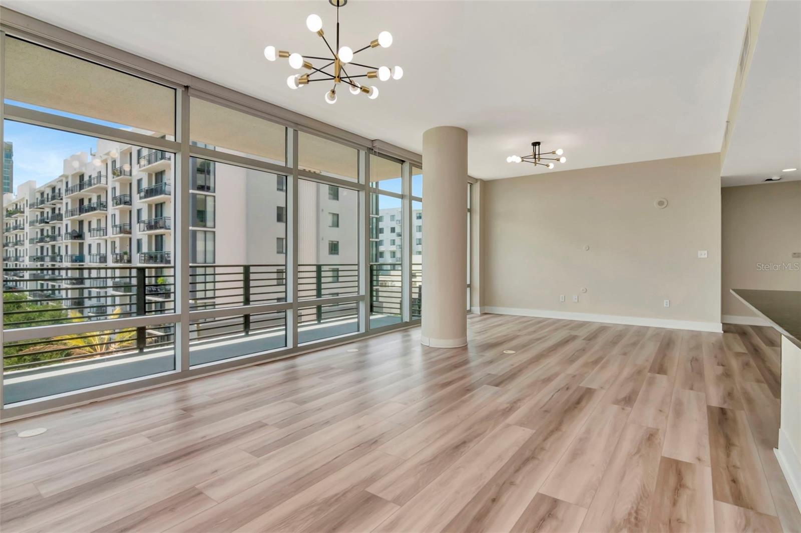 GRAND CENTRAL AT KENNEDY RESID - Residential