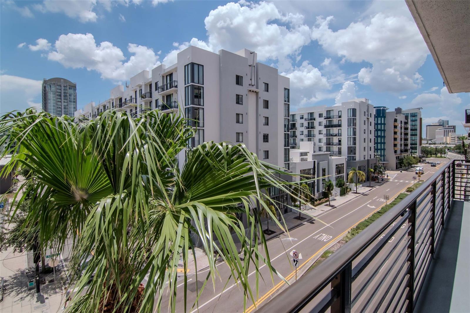 GRAND CENTRAL AT KENNEDY RESID - Residential