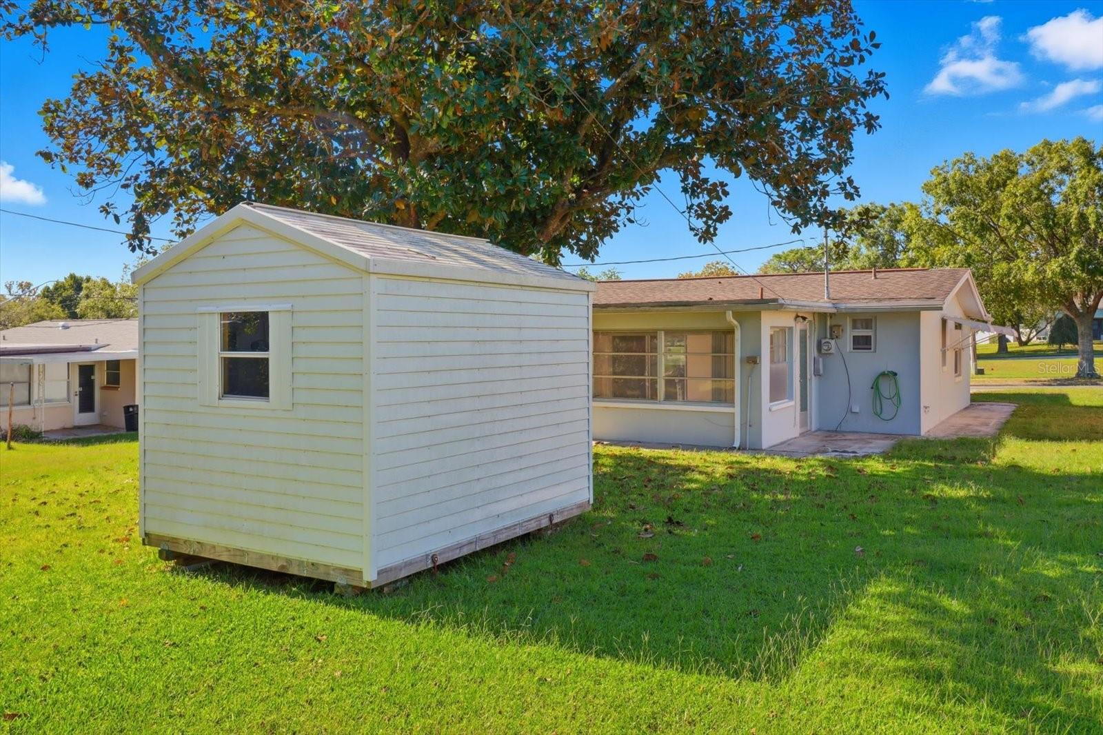 BEVERLY HILLS UNIT 04 - Residential