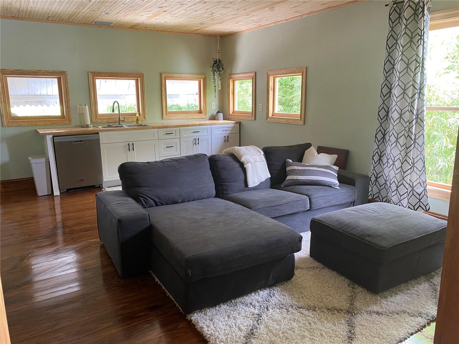 BONNIEHAVEN - Commercial Sale