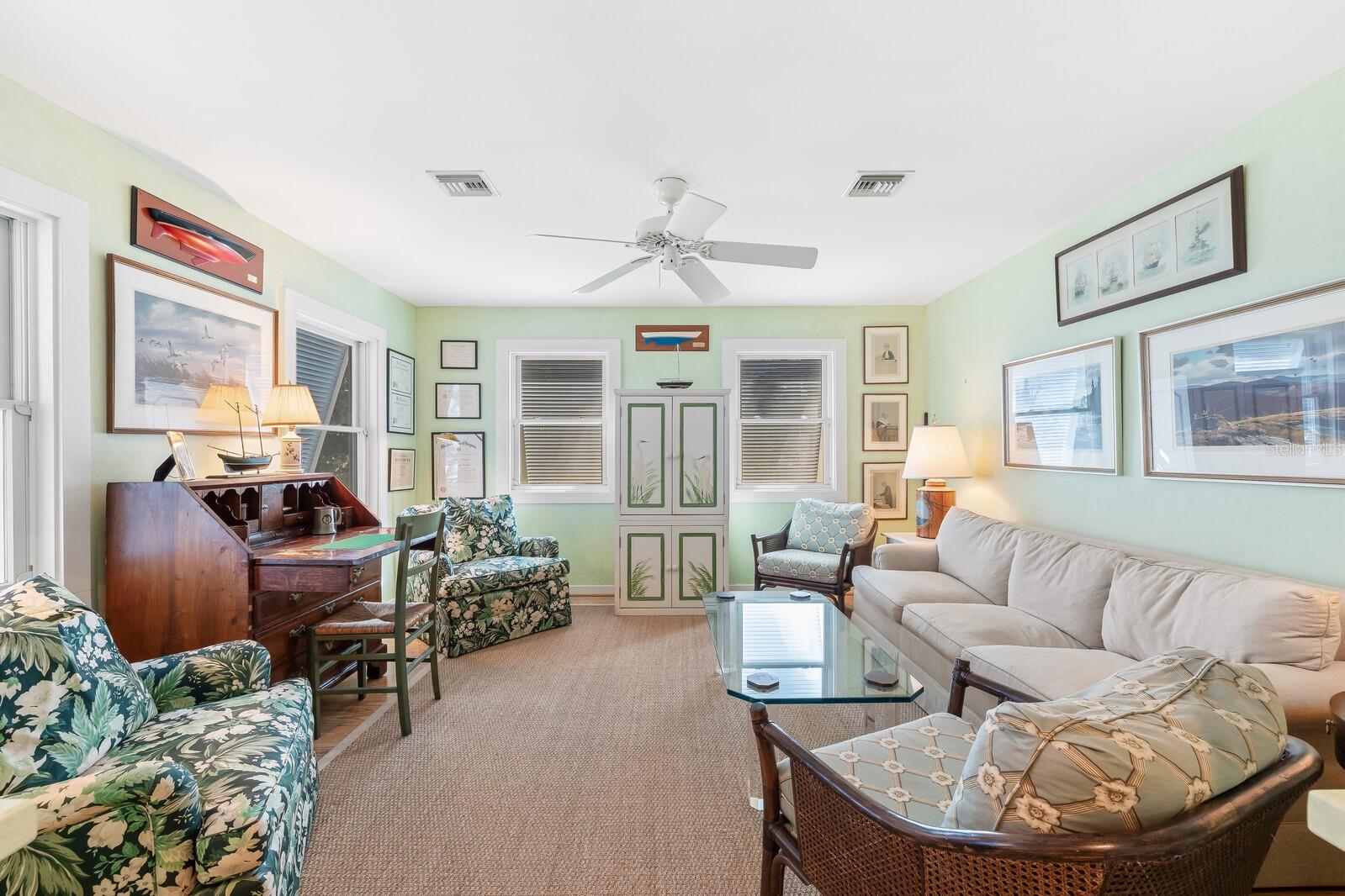 HARBOR DRIVE WATERWAYS - Residential